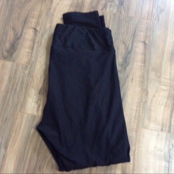 LuLaRoe Pants - EUC Black LuLaRoe TC Leggings
